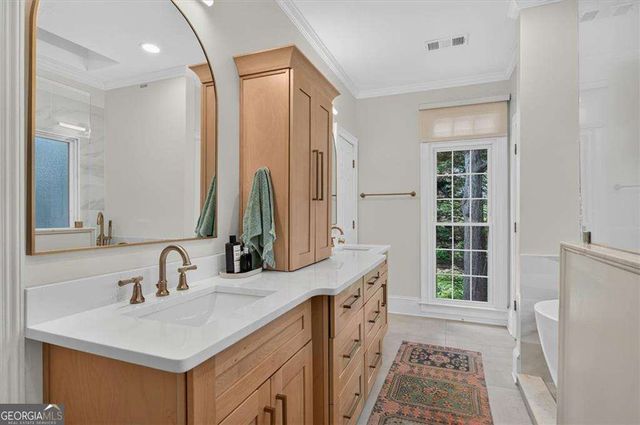 125 Lazy Laurel Chase, Roswell, GA 30076