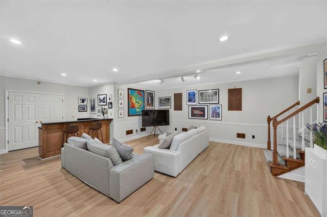 125 Lazy Laurel Chase, Roswell, GA 30076