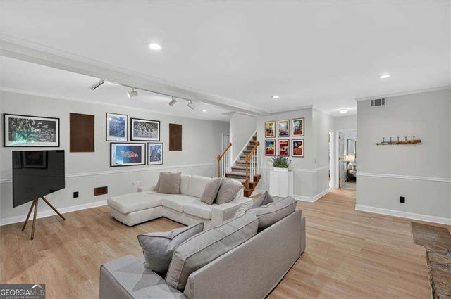125 Lazy Laurel Chase, Roswell, GA 30076