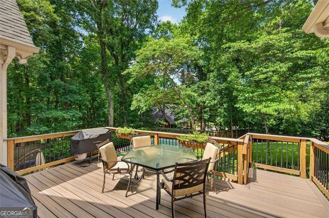 125 Lazy Laurel Chase, Roswell, GA 30076