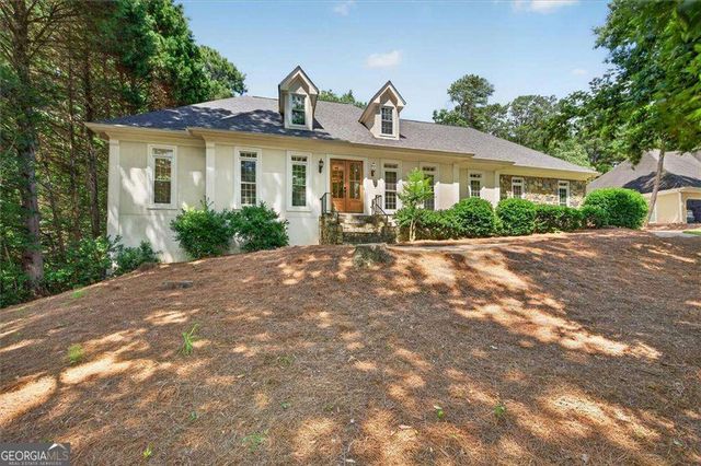 125 Lazy Laurel Chase, Roswell, GA 30076