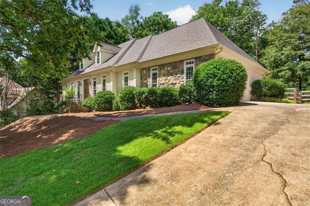 125 Lazy Laurel Chase, Roswell, GA 30076