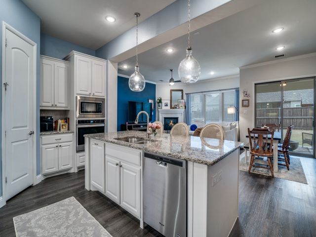 918 Colby Bluff Drive, Rockwall, TX 75087