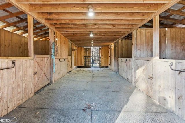 11 Appaloosa Court, Taylorsville, GA 30178