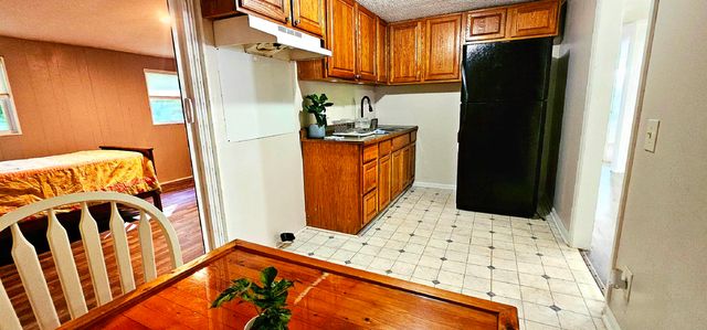 508 S Church Ave, Landrum, SC 29356