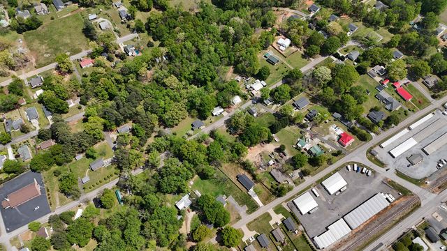 508 S Church Ave, Landrum, SC 29356