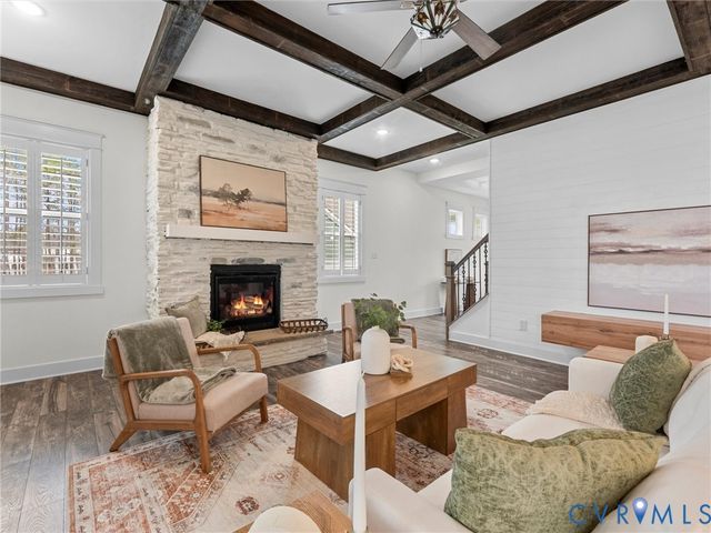 7118 Maple Summit Ln, Moseley, VA 23120