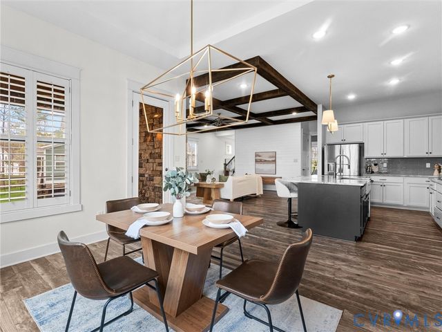 7118 Maple Summit Ln, Moseley, VA 23120