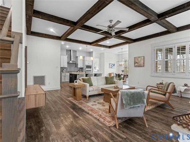7118 Maple Summit Ln, Moseley, VA 23120