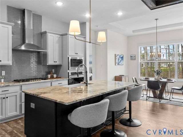 7118 Maple Summit Ln, Moseley, VA 23120