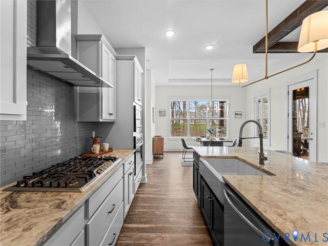 7118 Maple Summit Ln, Moseley, VA 23120