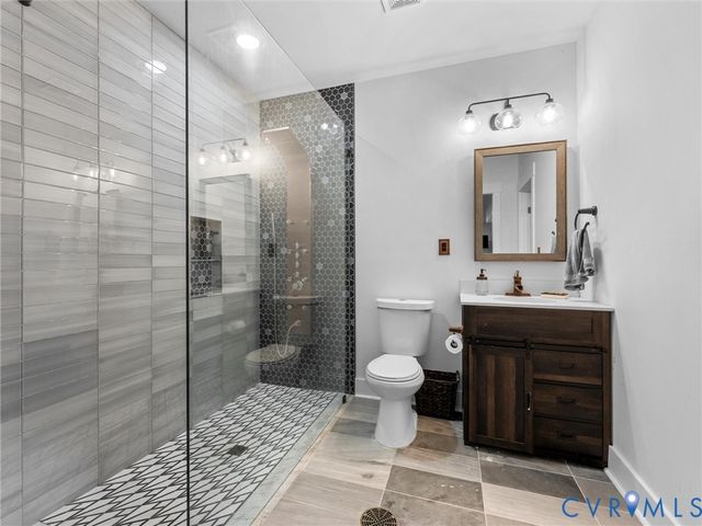 7118 Maple Summit Ln, Moseley, VA 23120