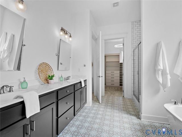 7118 Maple Summit Ln, Moseley, VA 23120