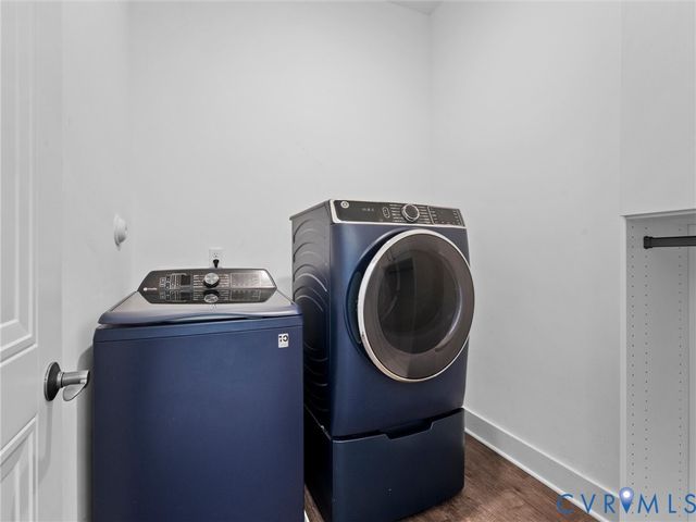 7118 Maple Summit Ln, Moseley, VA 23120