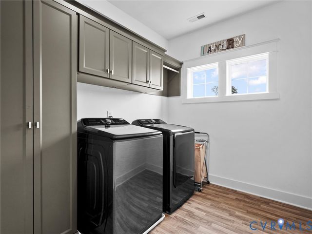 7118 Maple Summit Ln, Moseley, VA 23120