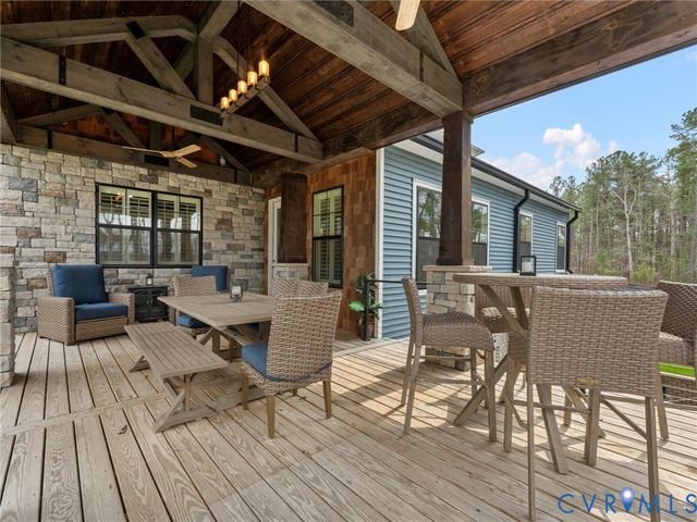 7118 Maple Summit Ln, Moseley, VA 23120