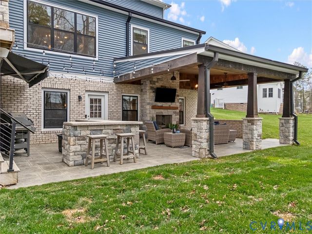 7118 Maple Summit Ln, Moseley, VA 23120
