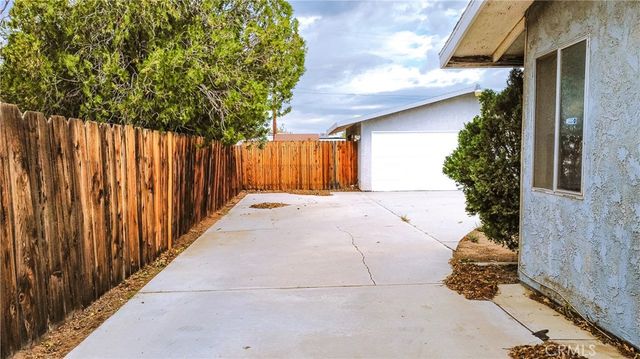 21390 Tussing Ranch Road, Apple Valley, CA 92308
