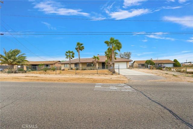 15742 Sycamore, Hesperia, CA 92345