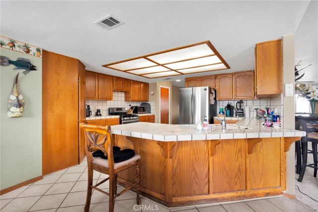 15742 Sycamore, Hesperia, CA 92345