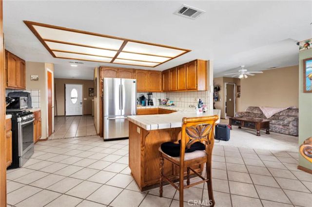 15742 Sycamore, Hesperia, CA 92345