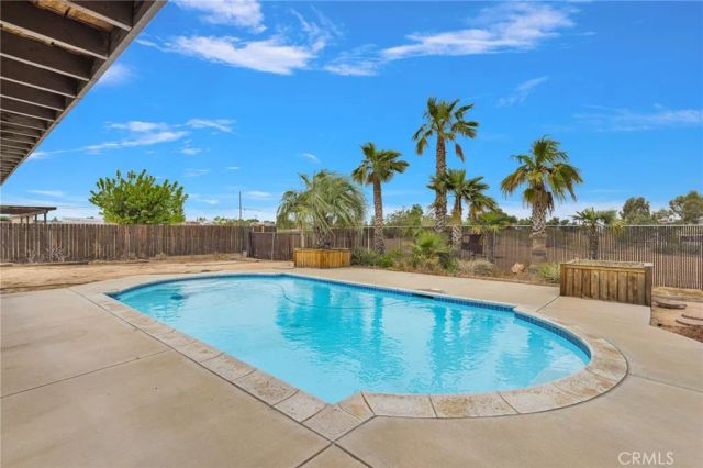 15742 Sycamore, Hesperia, CA 92345