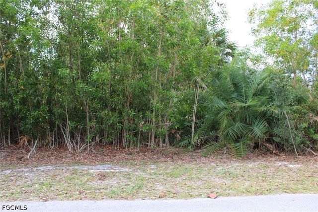 4416 Lake Heather CIR, St James City, FL 33956