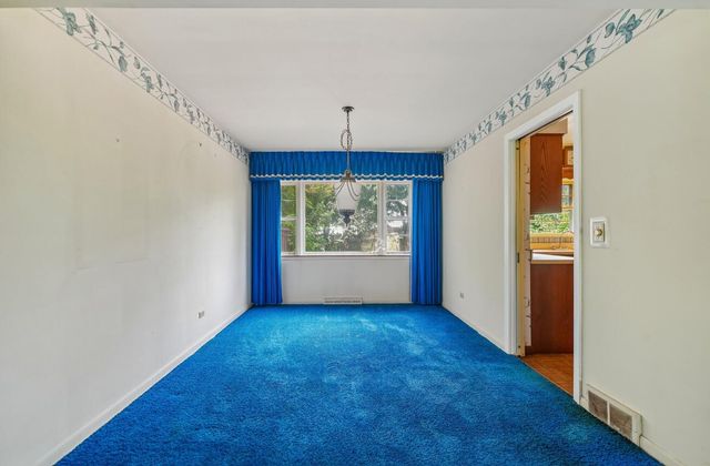 2720 Appletree Lane, Northbrook, IL 60062