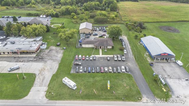 6720 Red Arrow Highway, Coloma, MI 49038