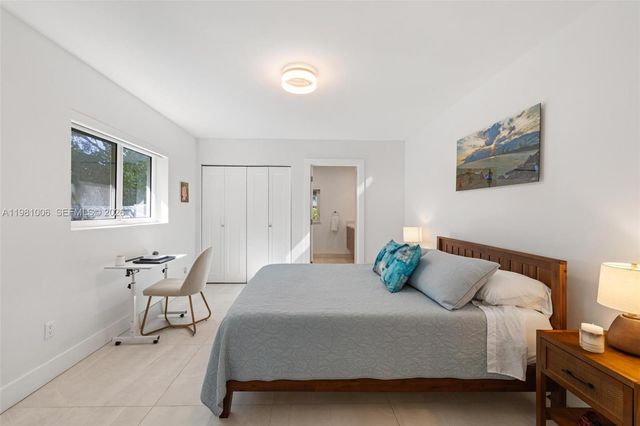 1014 Jefferson St, Hollywood, FL 33019