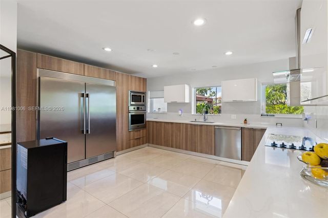 1014 Jefferson St, Hollywood, FL 33019