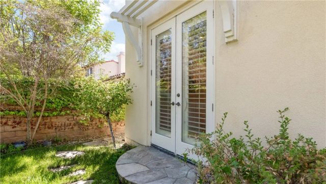 26803 Brookhollow, Valencia, CA 91355