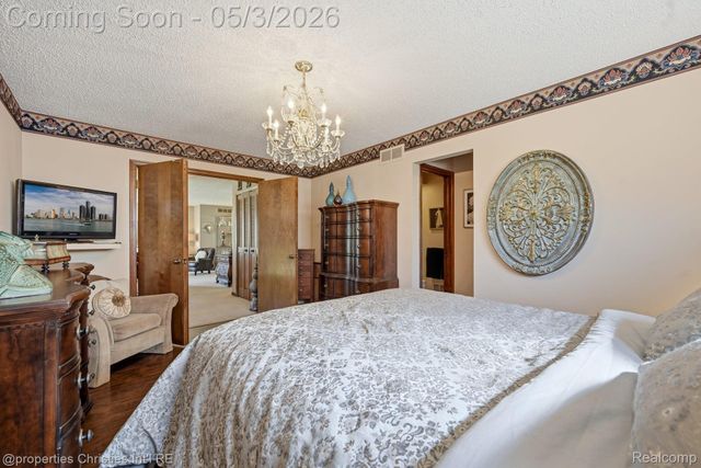 11340 Alger Street, Warren, MI 48093