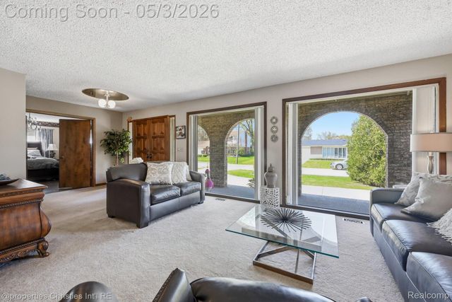 11340 Alger Street, Warren, MI 48093