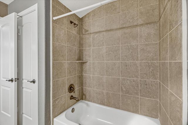 10066 S Whimbrel Circle, Conroe, TX 77385