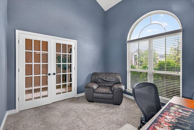 10066 S Whimbrel Circle, Conroe, TX 77385