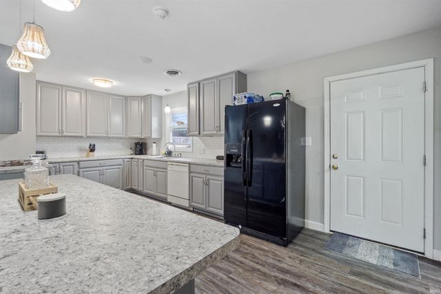 1807 W Wenlock Drive, Marion, IN 46952