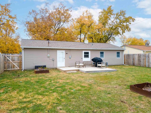 1807 W Wenlock Drive, Marion, IN 46952