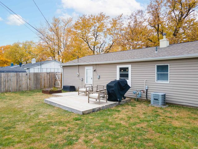 1807 W Wenlock Drive, Marion, IN 46952