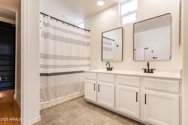 706 E WASHINGTON Street 124, Phoenix, AZ 85034