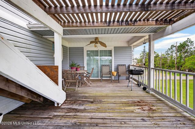 10199 Whale Avenue, Bay Saint Louis, MS 39520