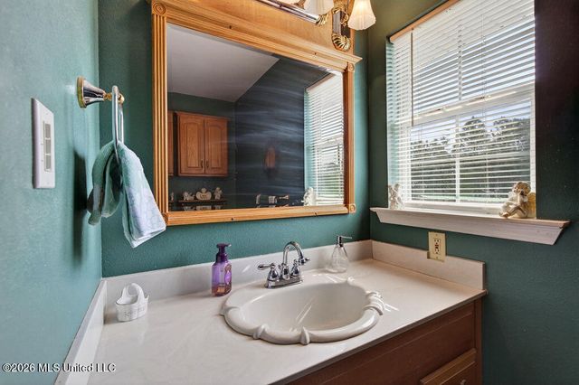 10199 Whale Avenue, Bay Saint Louis, MS 39520