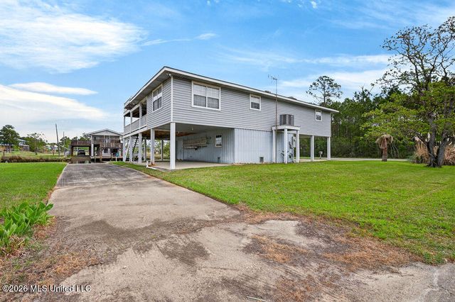 10199 Whale Avenue, Bay Saint Louis, MS 39520