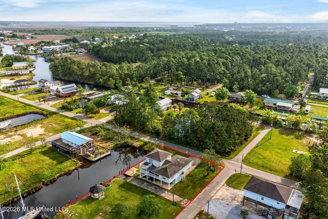 10199 Whale Avenue, Bay Saint Louis, MS 39520