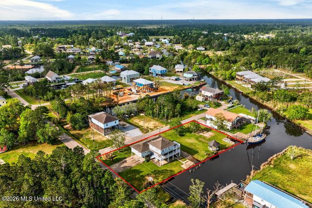 10199 Whale Avenue, Bay Saint Louis, MS 39520