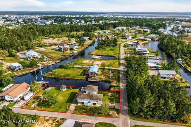 10199 Whale Avenue, Bay Saint Louis, MS 39520