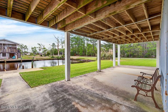 10199 Whale Avenue, Bay Saint Louis, MS 39520