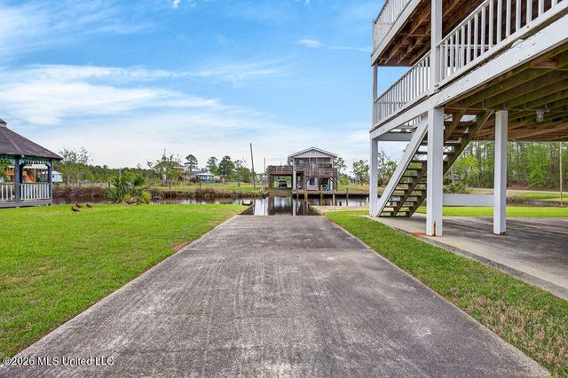 10199 Whale Avenue, Bay Saint Louis, MS 39520