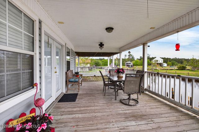 10199 Whale Avenue, Bay Saint Louis, MS 39520