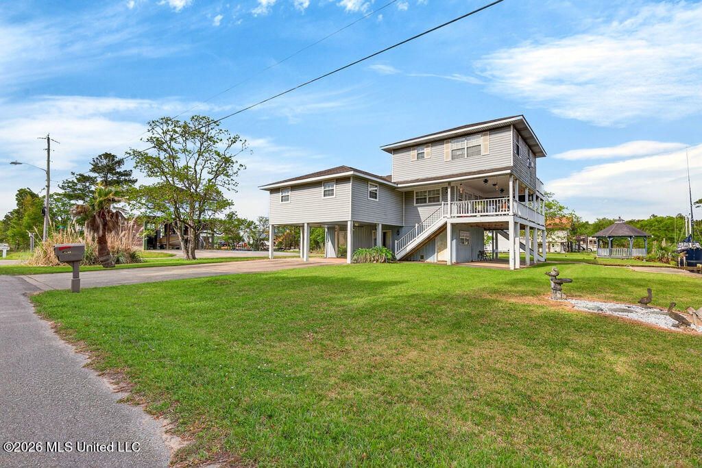 10199 Whale Avenue, Bay Saint Louis, MS 39520